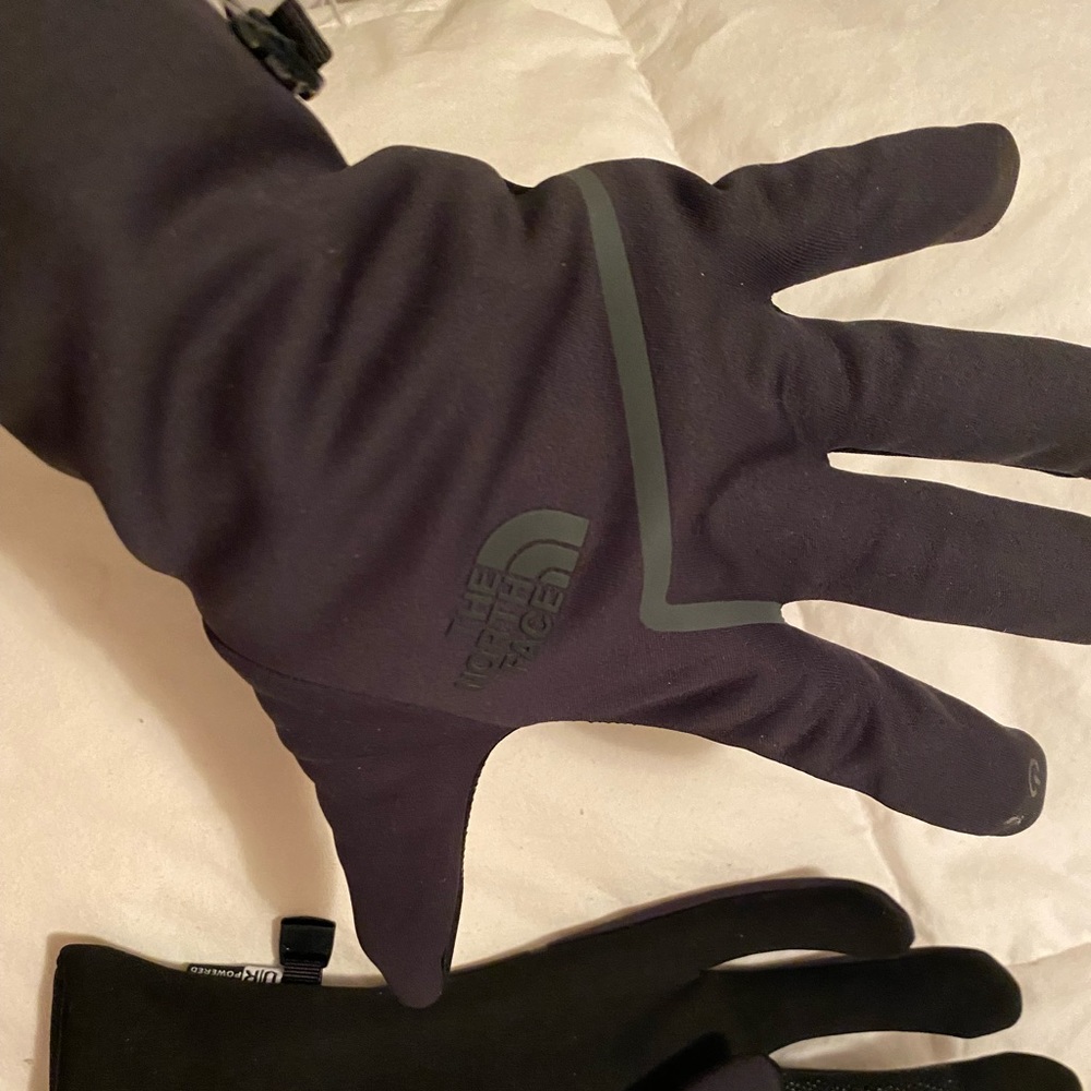 Ladies North Face Gloves